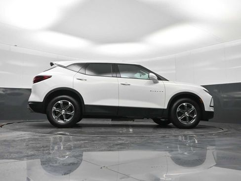 Used 2023 Chevrolet Blazer LT image 32