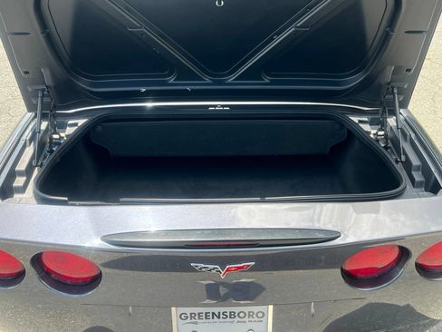 Used 2010 Chevrolet Corvette Convertible w/ Preferred Equipment Group RWD image 11