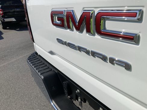 Used 2021 GMC Sierra 2500 4x4 Crew Cab w/ Convenience Package image 11