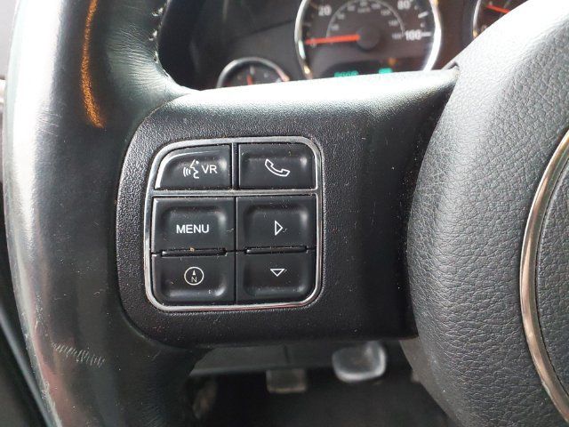 Used 2016 Jeep Wrangler Unlimited Rubicon w/ Connectivity Group AWD/4WD image 18