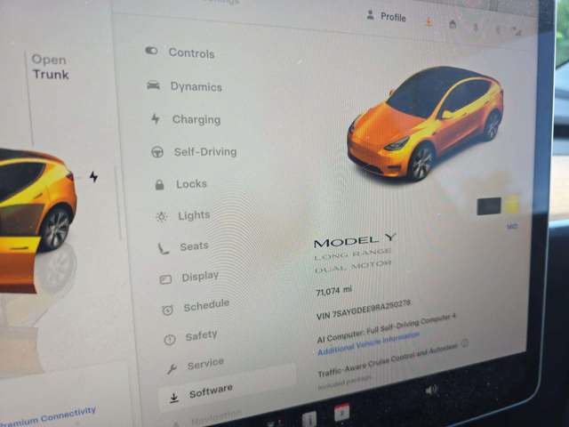 Used 2024 Tesla Model Y Long Range AWD/4WD image 6