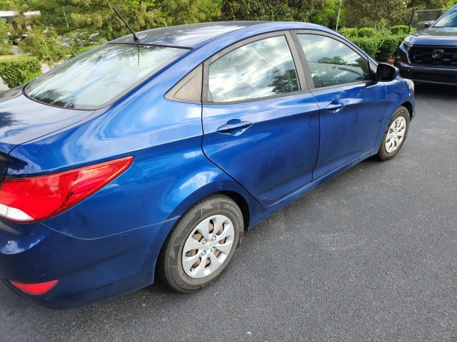 Used 2016 Hyundai Accent SE w/ Option Group 02 FWD image 9