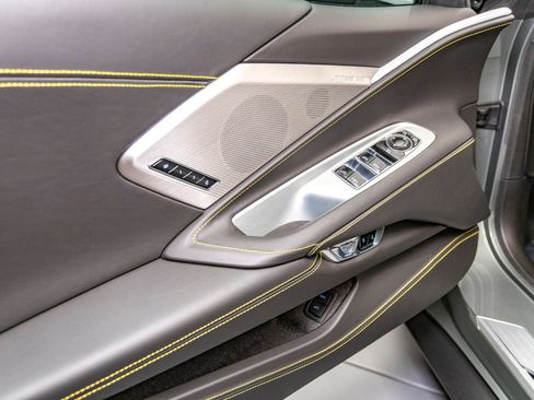 Used 2022 Chevrolet Corvette Stingray Premium Conv image 36