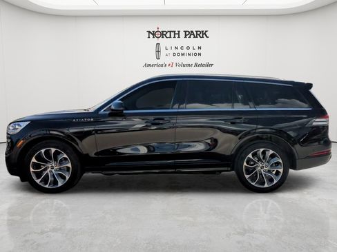 Used 2023 Lincoln Aviator Grand Touring w/ Equipment Group 301A AWD/4WD image 2