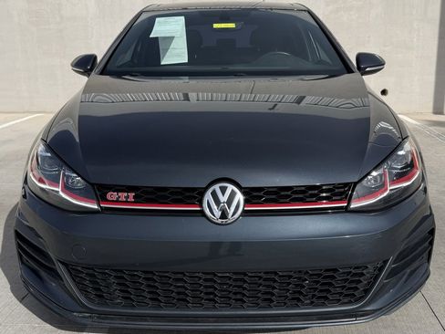 Used 2020 Volkswagen Golf 4-Door image 2