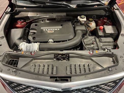 Used 2024 Cadillac XT4 Luxury w/ Cold Weather Package FWD image 22