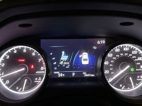 Used 2024 Toyota Camry SE image 13