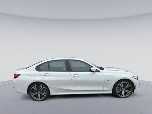 Used 2023 BMW 330e xDrive w/ Driving Assistance Package image 34
