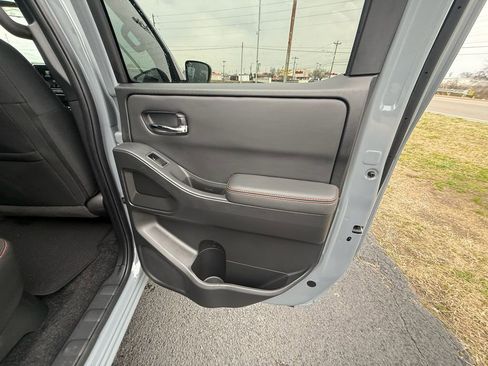 Used 2024 Nissan Frontier Pro-X w/ Pro Convenience Package image 20