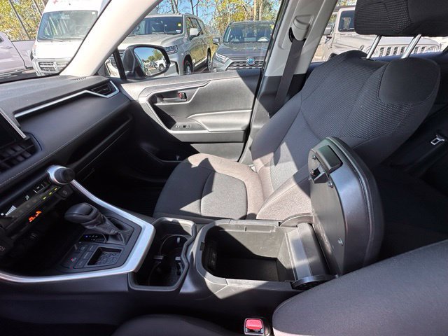 Used 2024 Toyota RAV4 LE FWD image 25