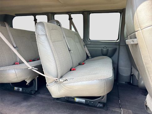 Used 2020 Chevrolet Express 3500 LT w/ LT Preferred Equipment Group RWD image 25