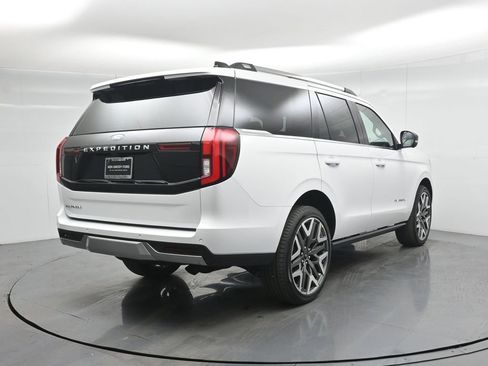New 2025 Ford Expedition Platinum w/ Platinum Ultimate Package AWD/4WD image 28