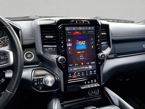 Used 2022 RAM 1500 Laramie AWD/4WD image 11