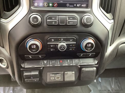 Used 2023 Chevrolet Silverado 2500 LTZ AWD/4WD image 19