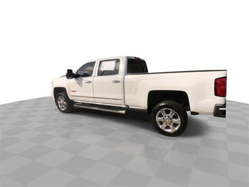 Used 2019 Chevrolet Silverado 2500 LTZ w/ Duramax Plus Package image 9