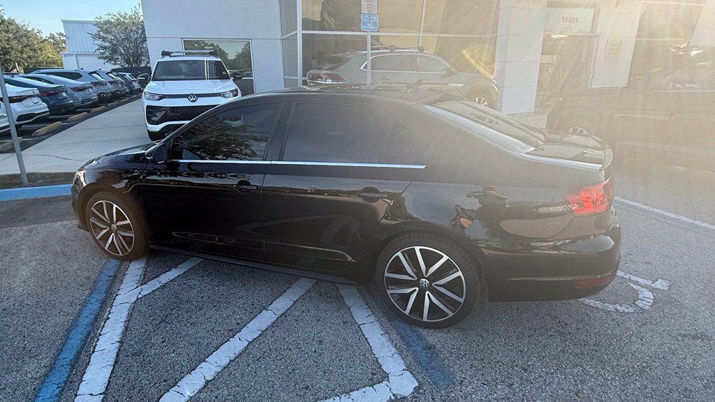 Used 2013 Volkswagen Jetta GLI FWD image 10