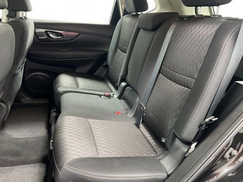 Used 2018 Nissan Rogue S AWD/4WD image 24