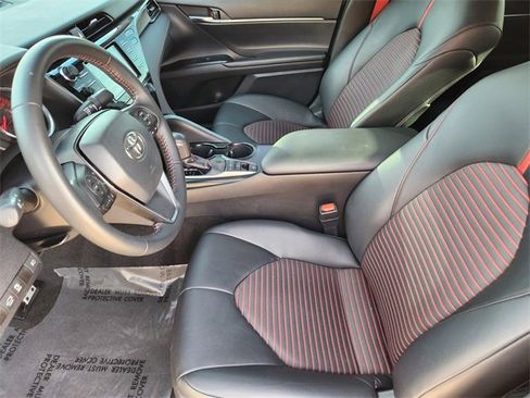 Used 2020 Toyota Camry XSE image 13