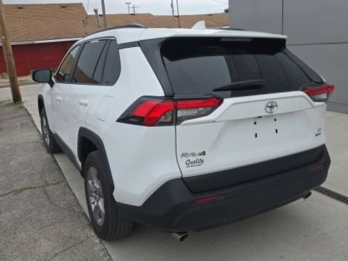 Used 2025 Toyota RAV4 LE AWD/4WD image 10