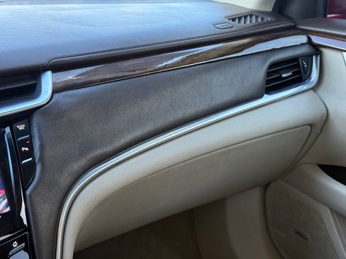 Used 2013 Cadillac XTS Luxury image 18