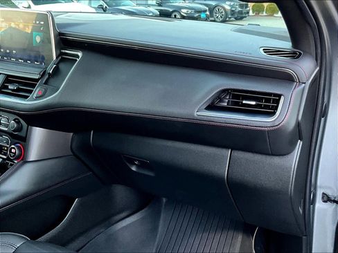 Used 2022 Chevrolet Tahoe RST image 13