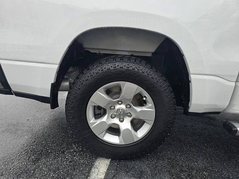 Used 2019 RAM 1500 Big Horn AWD/4WD image 14