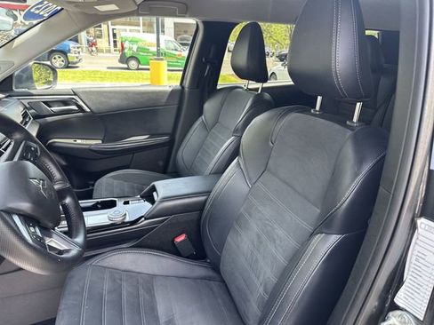 Used 2025 Mitsubishi Outlander SE AWD/4WD image 15