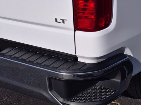 Used 2023 Chevrolet Silverado 1500 LT image 9