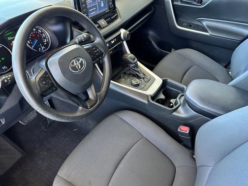 Used 2020 Toyota RAV4 LE w/ All Weather Liner Package AWD/4WD image 4