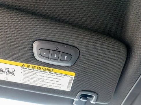 New 2027 Chrysler Pacifica Select FWD image 27