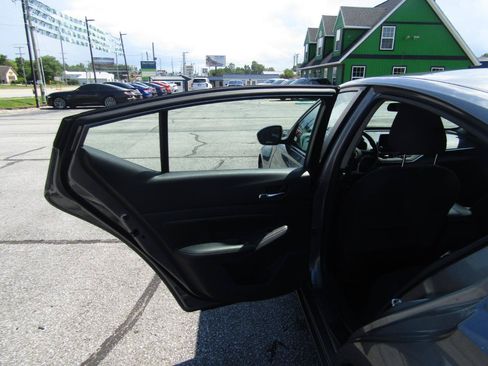 Used 2020 Nissan Altima 2.5 S FWD image 18