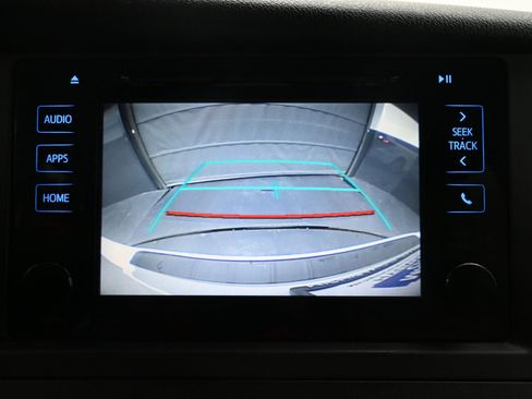 Used 2015 Toyota Sienna LE image 16