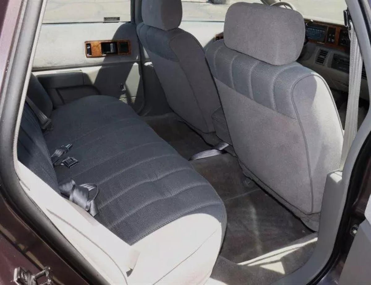 Used 1993 Chevrolet Caprice Classic RWD image 25