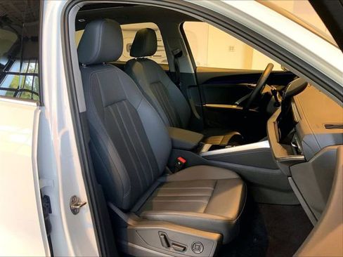 Used 2025 Audi Q5 Premium w/ Convenience Package AWD/4WD image 17