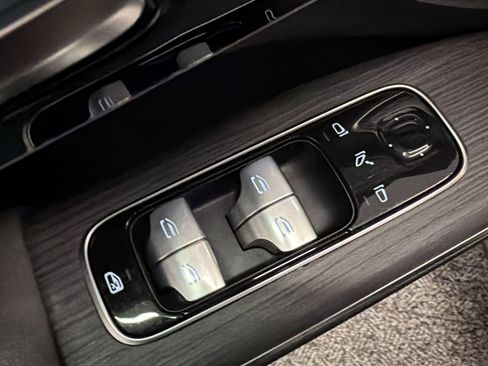 Certified 2023 Mercedes-Benz EQS 580 4MATIC SUV image 13