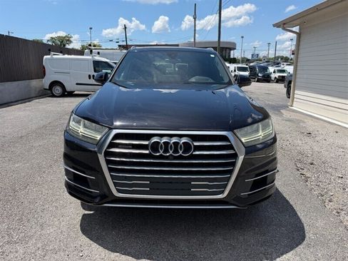 Used 2017 Audi Q7 3.0T Prestige AWD/4WD image 4