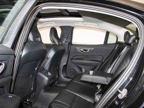 Used 2024 Volvo S60 B5 Core AWD/4WD image 10