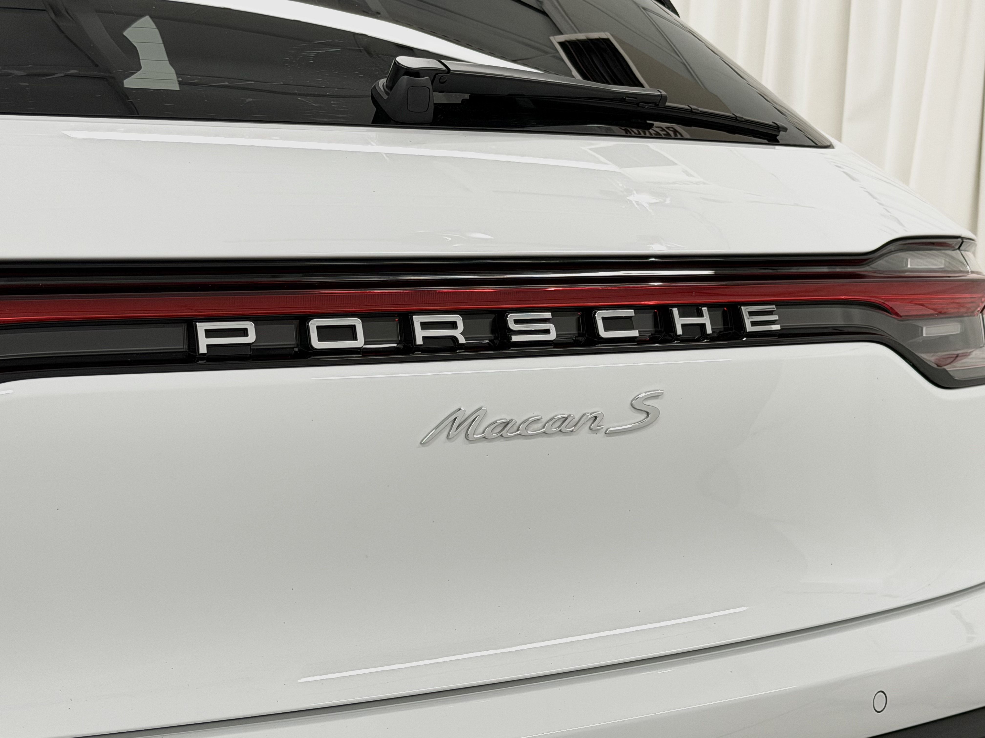 Certified 2024 Porsche Macan S AWD/4WD image 65