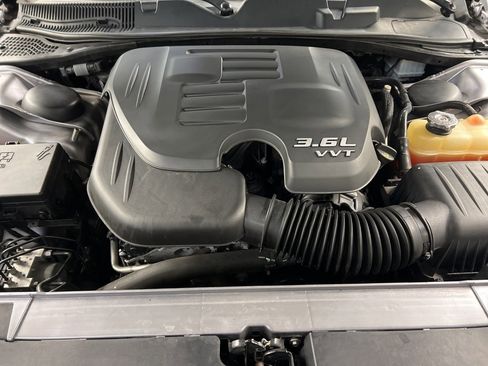 Used 2016 Dodge Challenger SXT w/ Blacktop Package image 29