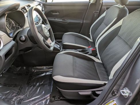 Used 2021 Nissan Versa SV image 15