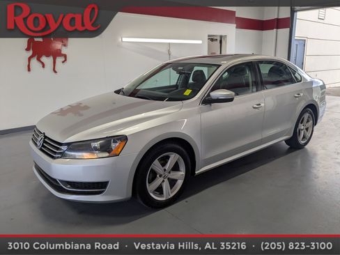 Used 2013 Volkswagen Passat 2.5 SE FWD image 1