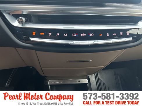 Used 2024 Cadillac Lyriq Luxury w/ Nappa Leather Package AWD/4WD image 19