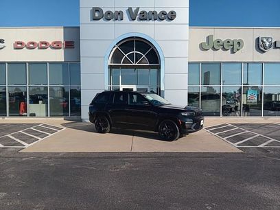 Used 2024 Jeep Grand Cherokee Limited w/ Black Appearance Package