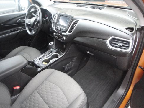 Used 2018 Chevrolet Equinox LT AWD/4WD image 15