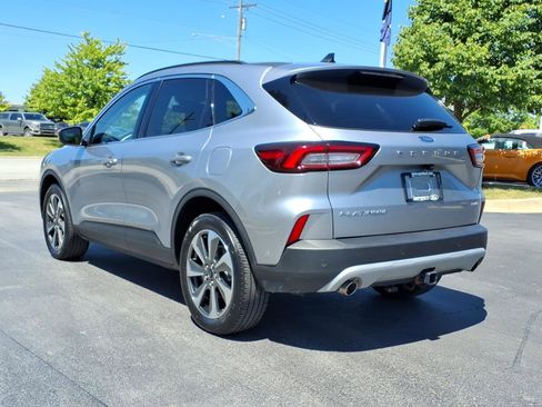 Used 2023 Ford Escape Platinum w/ Premium Technology Package AWD/4WD image 6