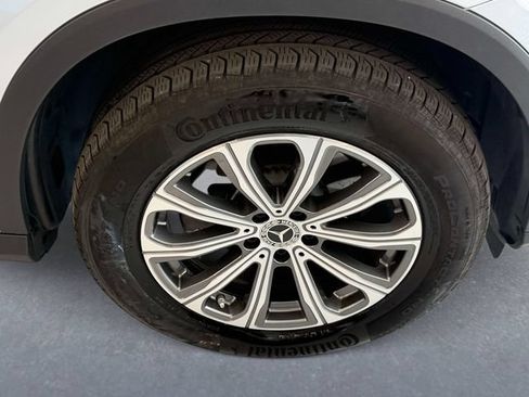 Used 2024 Mercedes-Benz GLC 300 4MATIC image 7