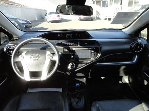 Used 2017 Toyota Prius C Four FWD image 32