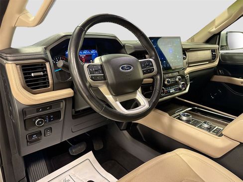 Used 2024 Ford Expedition Max Limited AWD/4WD image 9