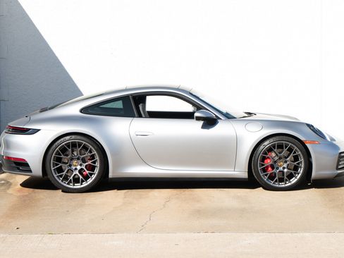 Used 2020 Porsche 911 Carrera 4S image 3