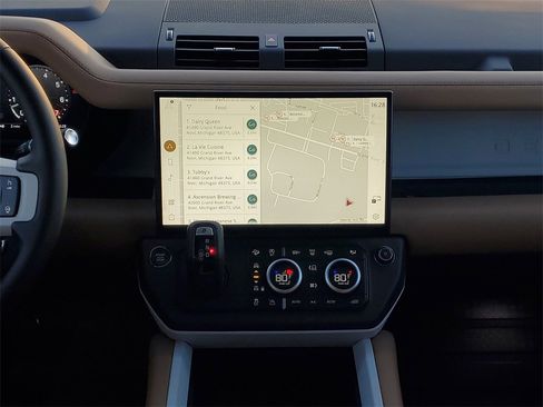 New 2026 Land Rover Defender 130 X-Dynamic SE image 28